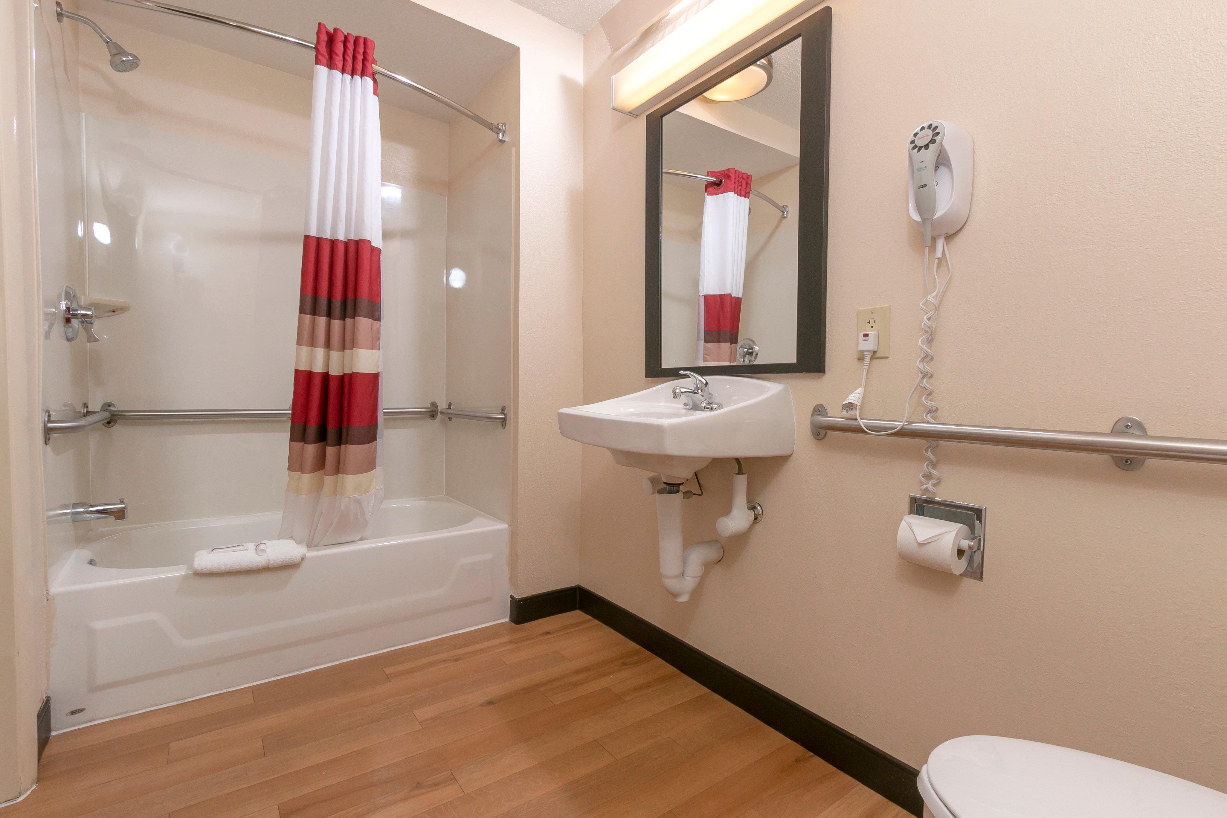 Red Roof Plus+ - Buckhead Hotel Atlanta