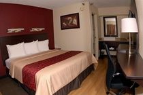 Hotel Red Roof Plus+ - Buckhead